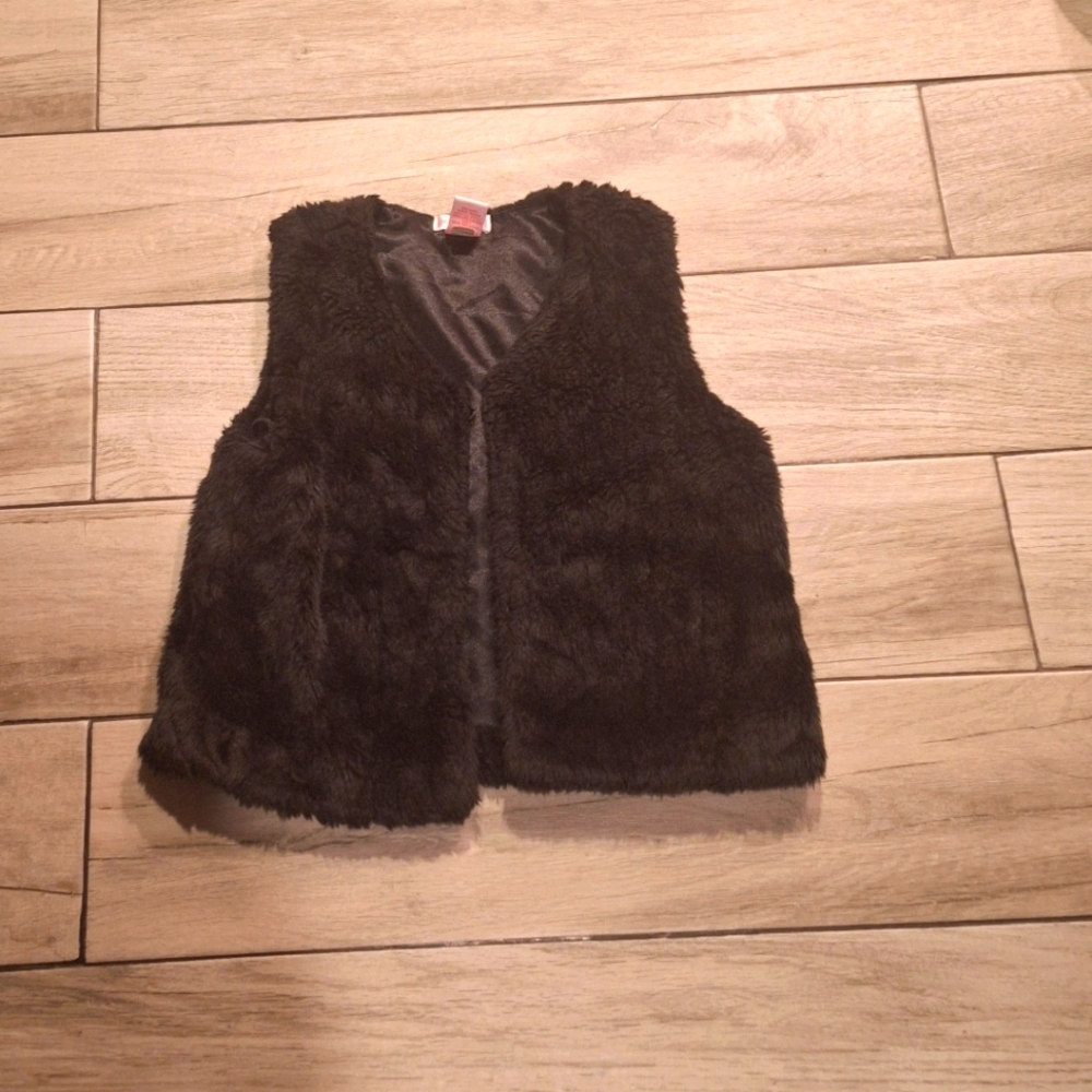 🦔Design History black fur vest🦄